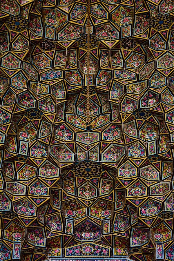 mikael_jibril's tweet photo. Iranian sacred geometry — https://t.co/HWePIvGENw
