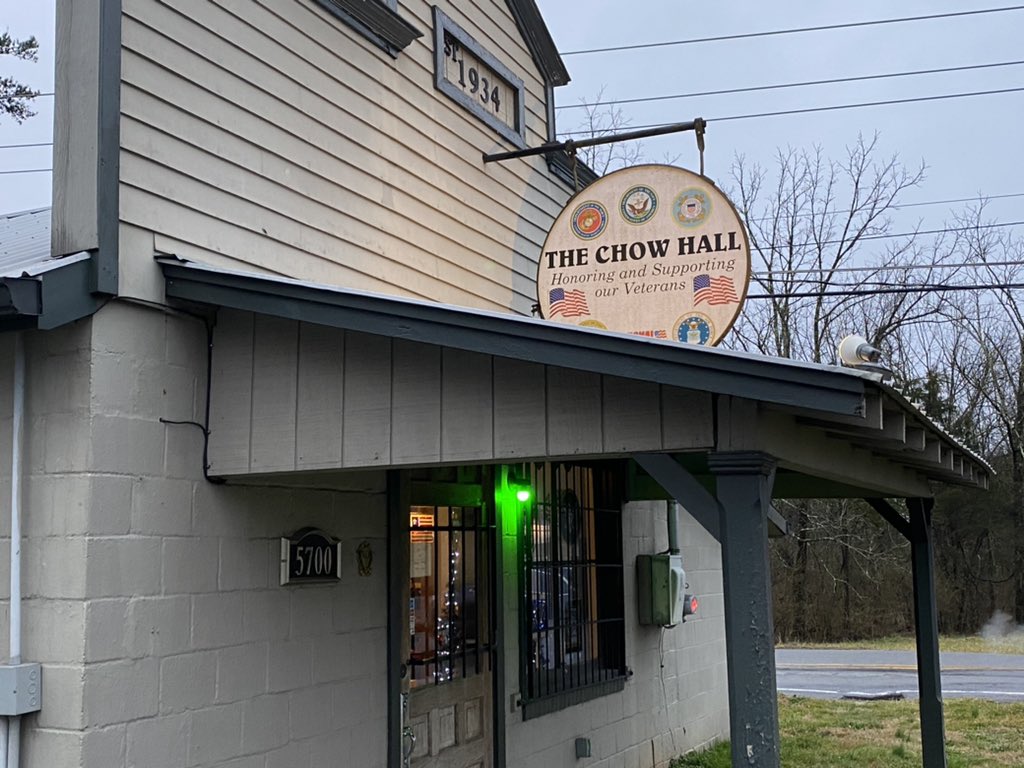 AustinPriceless's tweet image. Good food but even better people at The Chow Hall on Emory Rd. #veteranowned