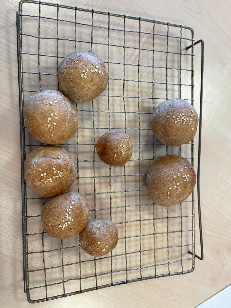 HESpringburn's tweet photo. Our S4 NPA Bakery class refreshing their skills this afternoon 🍞 so lovely to see you all! Bread rolls turned out brilliantly! @springburnacad @SpringburnSP @ht_springburn @P7Transition @sburn_attain https://t.co/1kehJwPeeu