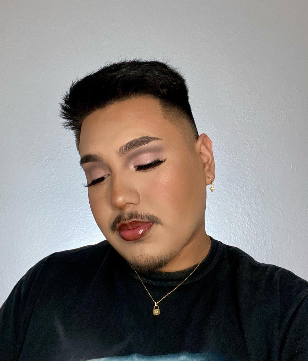 Something Slight for Friday ✨🔪🤎 (go like & follow to see the rest of my looks and coming looks!!) 😇🦋 instagram.com/p/CLxhLm1hab4/… @MorpheBrushes @jamescharles #Morphe #jamescharlespallet #beginner #makeup #eyeshadow #morphe2