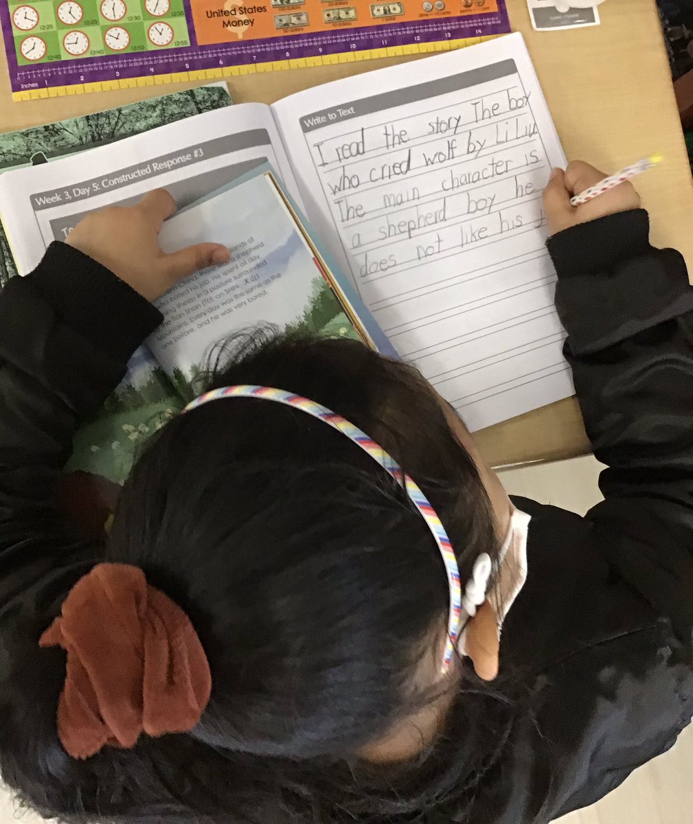 RMorgan_27's tweet photo. 2nd graders writing to text with @AmericanReading @SDoLancaster @ERMMustangs #retell #readingandwriting https://t.co/aSx610xQCO