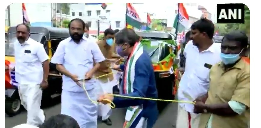 sanjida_iqbal's tweet photo. @ShashiTharoor @INTUCnational @ShashiTharoor best-loved MP is greeted everywhere by rock star style acclaim.He is INC, India's future #SuperHeroMP💕 Guruji, good, you're doing superb job for Your People....🙏♥️🙏 https://t.co/4x0OPftSPH