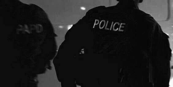 gothamkiyoo's tweet photo. ↬ au daikuroo

Donde Daichi es policía de día y stripper de noche.

O donde los amigos de Kuroo le planean una sorpresa para su cumpleaños. https://t.co/53DJt9fz94