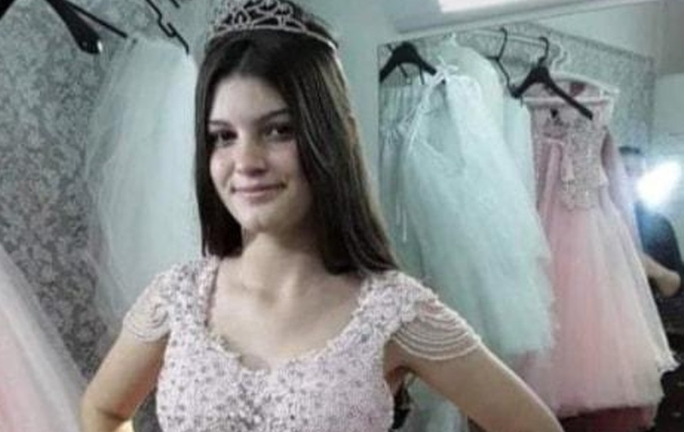 g1's tweet photo. Homem é condenado a 52 anos de prisão por matar adolescente para se vingar da mãe dela em Santa Catarina https://t.co/nrsQthnYH0 #G1 https://t.co/Uk9C9URPAM