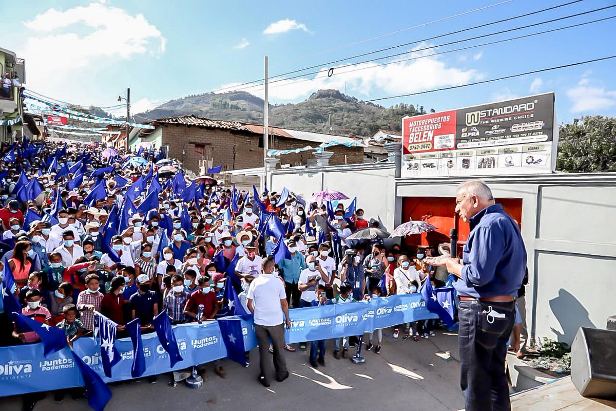 DrMauriciolivaH's tweet photo. Hoy Belén Gualcho aseguró que el triunfo será nuestro ¡La victoria es de Juntos Podemos! 
#JuntosPodemos 
#OlivaPresidente #HNTerritorioOlivista https://t.co/W1TMJO8uo8