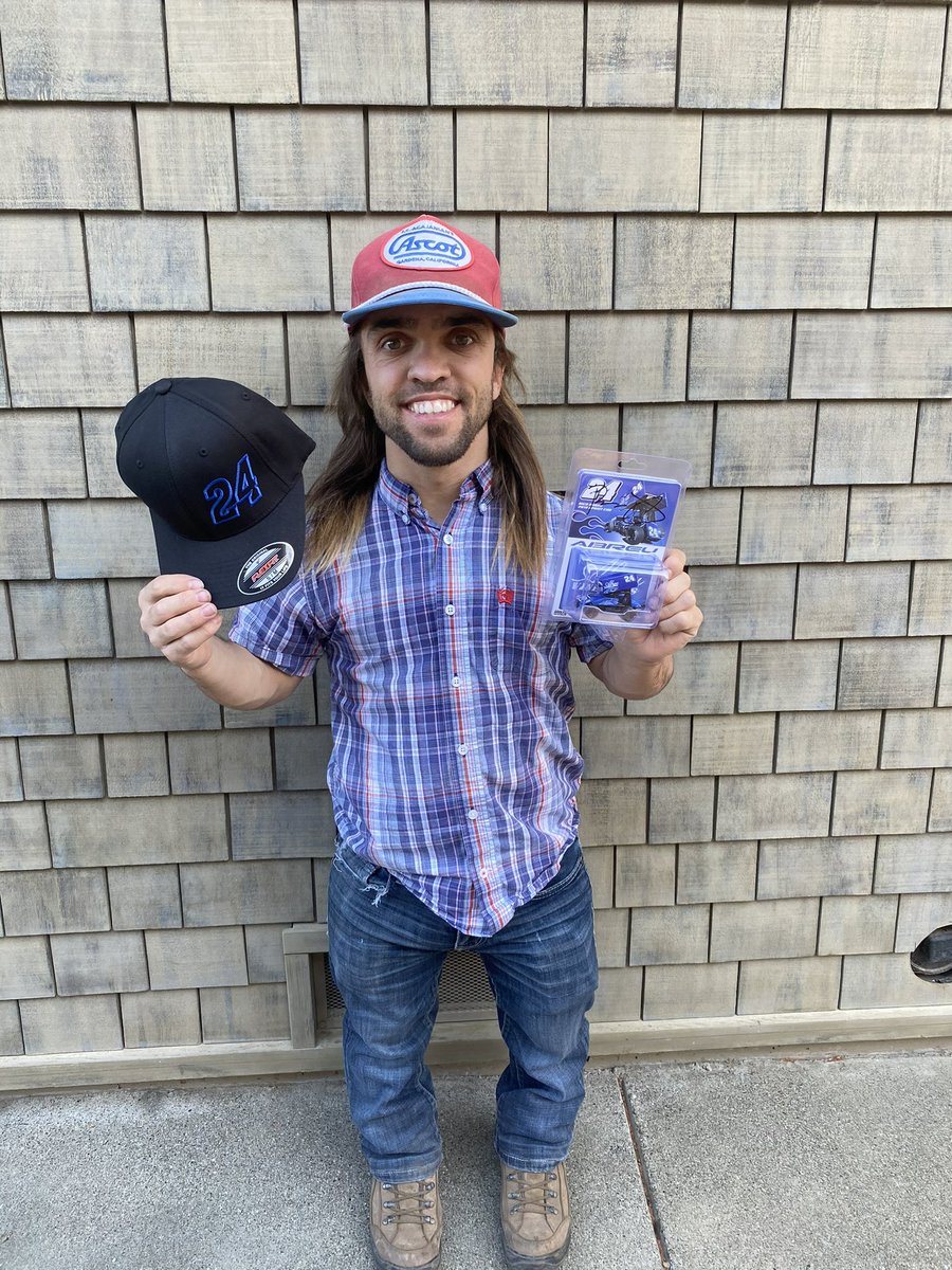 I will give this HAT and Die Cast Car to a random person who retweets this within the next 5 hours! Must follow so I can DM you!! 🙃🔥 ➡️ shoprico.com