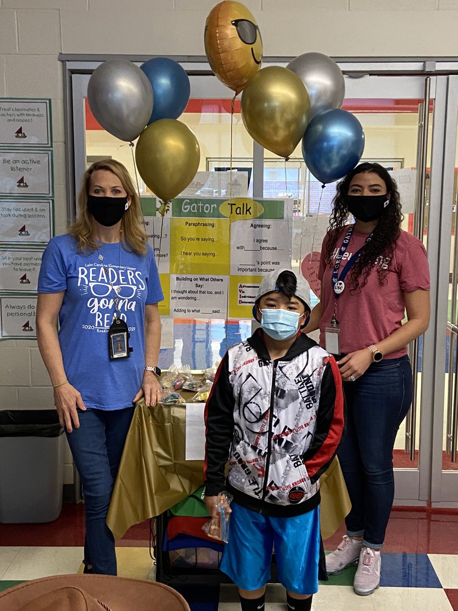 CMParent2's tweet photo. Reading Celebration Day and Hat Day for American Heart Association!📚❤️#lceupper https://t.co/wxb3syucsO