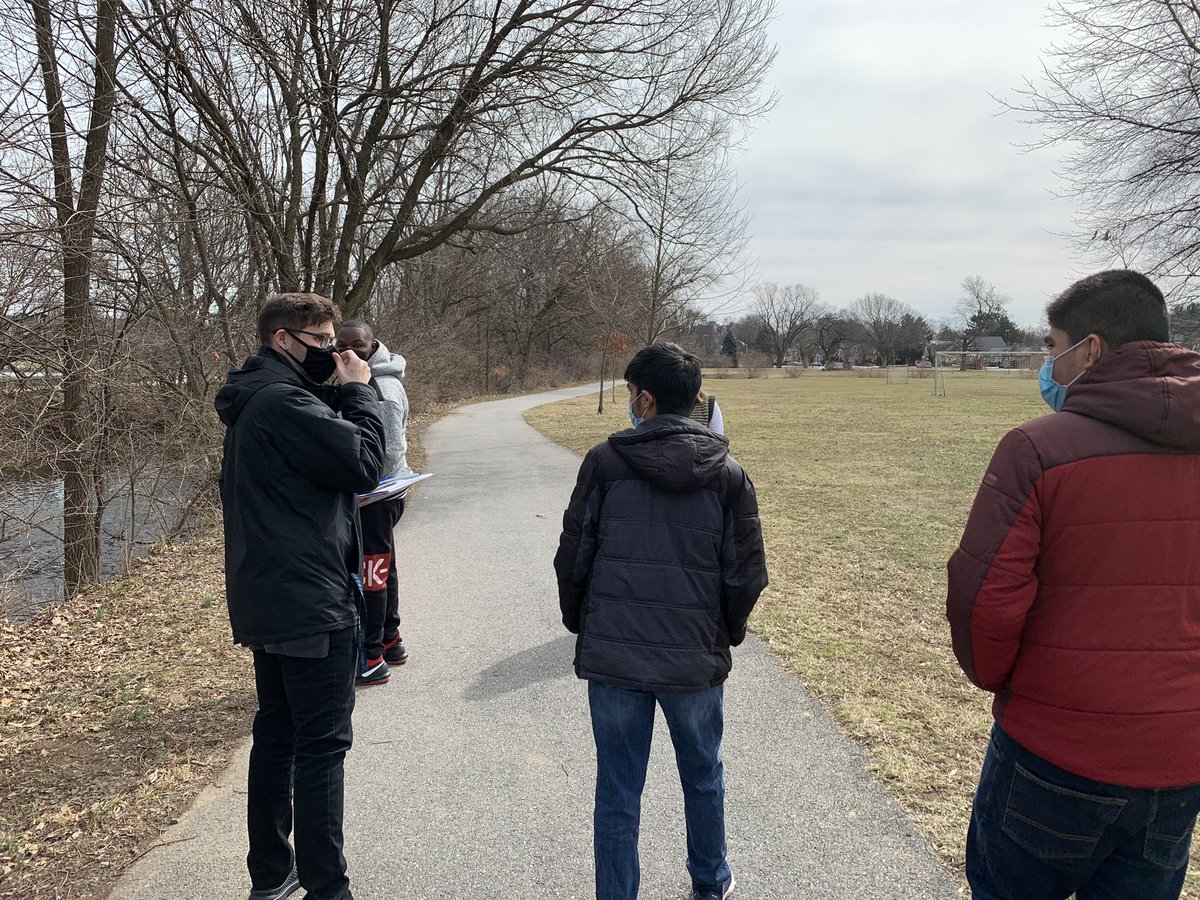 HackettAp's tweet photo. @stonebraker89 @FCPSCTE @CadetsPrincipal Enjoyed watching you teach students on our mini field trip today! https://t.co/9dmyRrWy8h