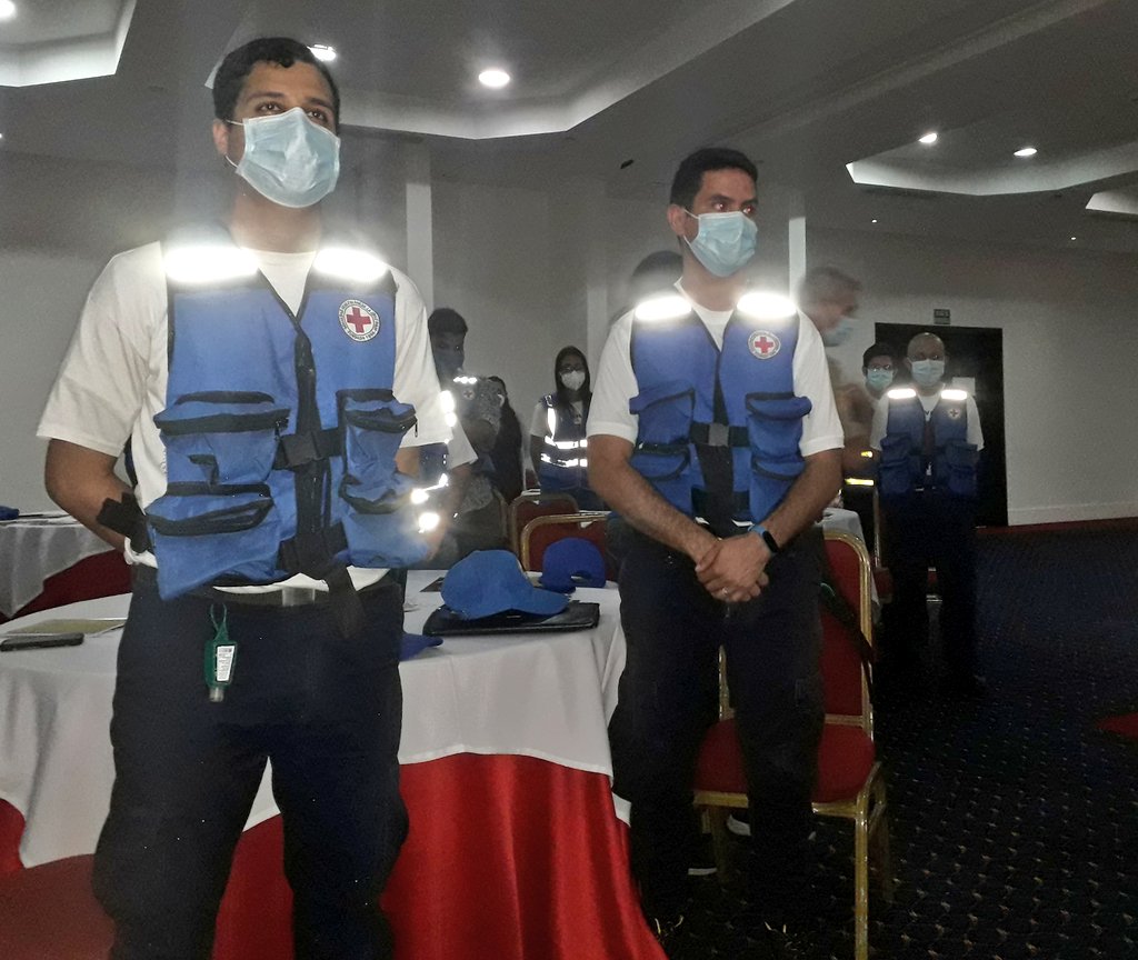 CruzrojaVal's tweet image. Seccionales de #Carabobo #PuertoCabello #Aragua y #Calabozo comenzaron #formación sobre "Conducción de Vehículos de emergencias", dirigida por la Coordinación Vial de la @CruzRojaVe y la @BTT_Carabobo #universalidad #voluntariado #unidad #humanidad #26Feb