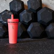 TakeyaUSA's tweet image. Introducing our new Tumbler color, Coral. A color inspired by the mysterious and elusive sea creature of the same name brings those summer vibes to every sip. #MakeWaves