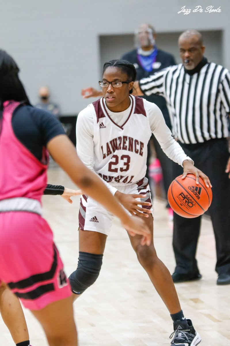 _rene_18's tweet photo. Never called myself a goat, i leave that love to the people. Thank you LC! #23out😢❤️
@LCHSBears @LCLadyBearBBall 

https://t.co/rih7ifEuZz https://t.co/7rF6rFoep6