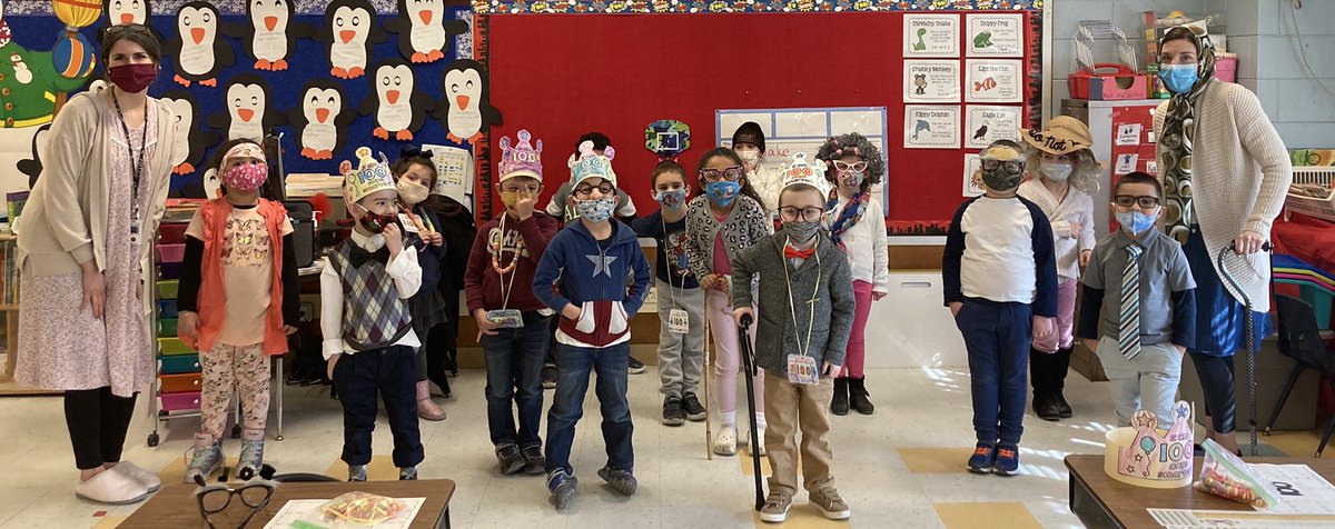 MrsVan42's tweet photo. Hip hip hooray- it’s the 100th Day! @Nokobulldogs @SachemSchools https://t.co/pfSYUOMJzI