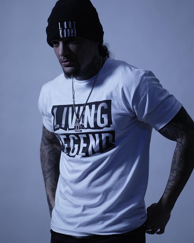 Rival Distribution tweet media