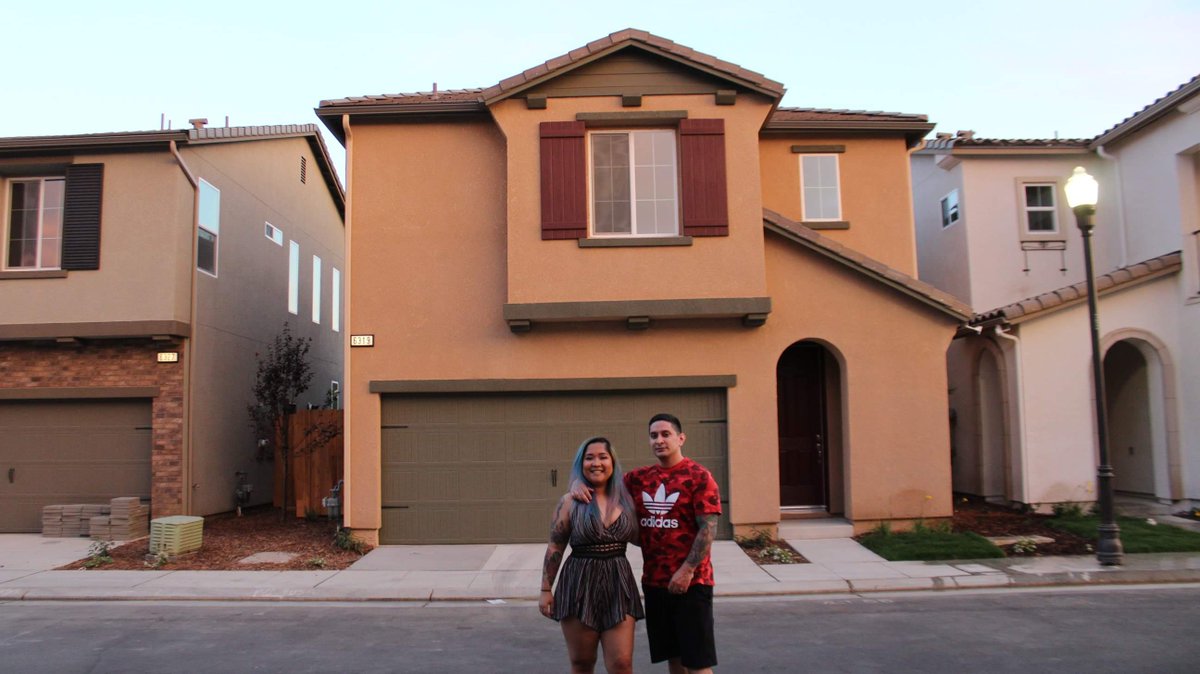 Alumni Accomplishment!! 🎉 Using the VA loan program, 2019-2020 cohort alumna Raveena bought a house with her husband! Sending big congrats to the happy couple! ❤️