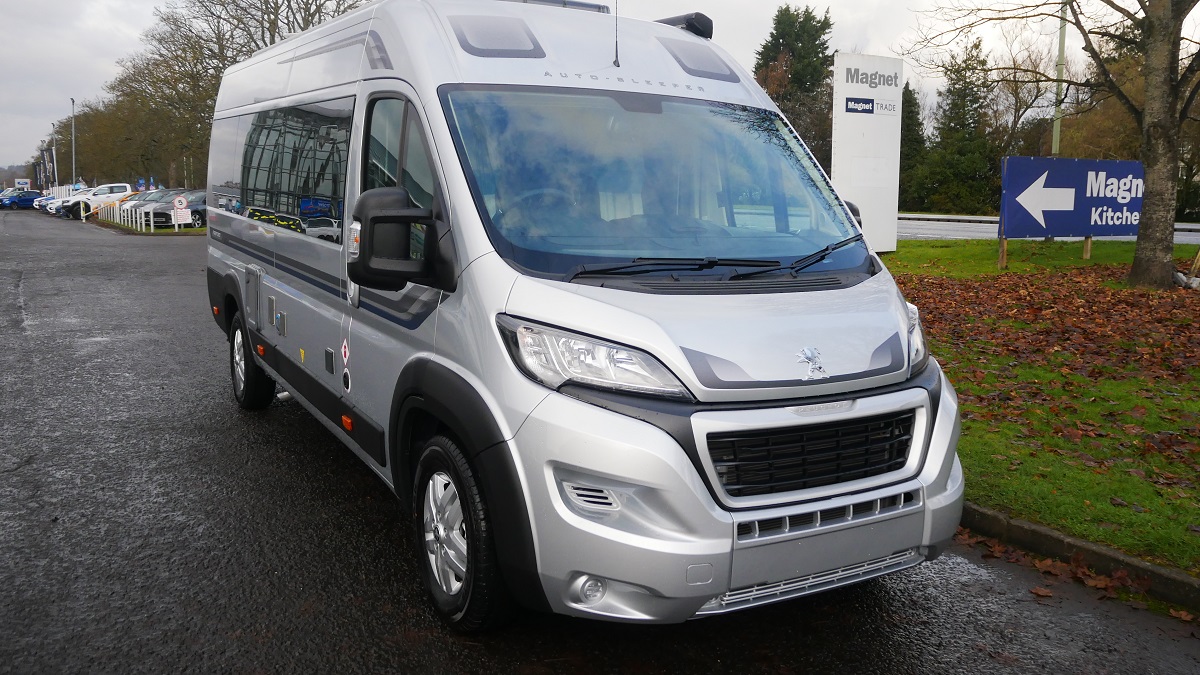 dicksonsofperth's tweet photo. SAVE £4750 on the 4 berth Auto-Sleeper Fairford. Perfect for small families or couples, this unregistered 2019 model is a bright, modern, and extremely comfortable camper. To learn more or to book your viewing, visit our website today. https://t.co/bHQaJ0zu2S https://t.co/B5Sk8RXvrd