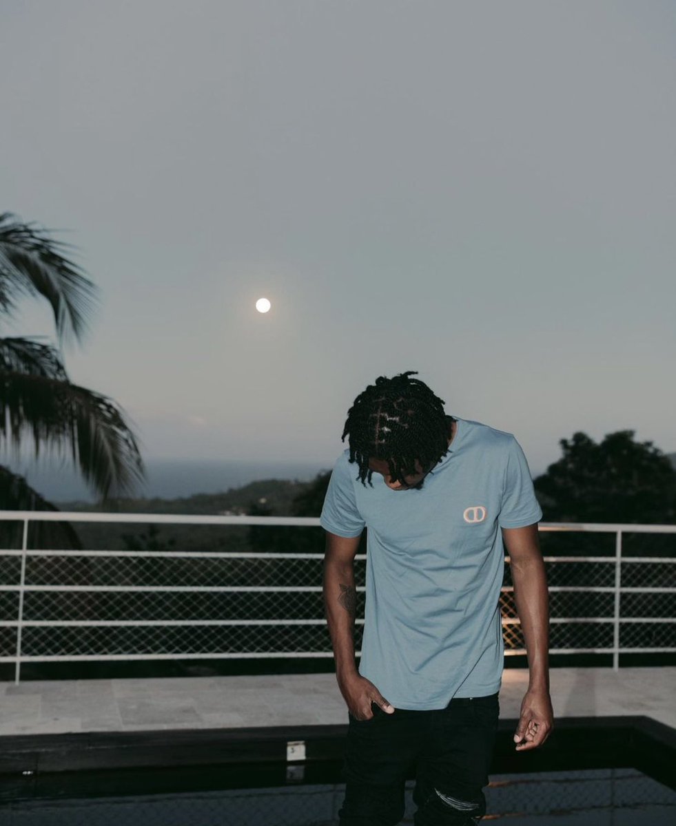 liltjay's tweet photo. Keep streaming y’all know what to do #albumloading ..y’all ready? 🧐🧐 https://t.co/kl9PMEhNyd