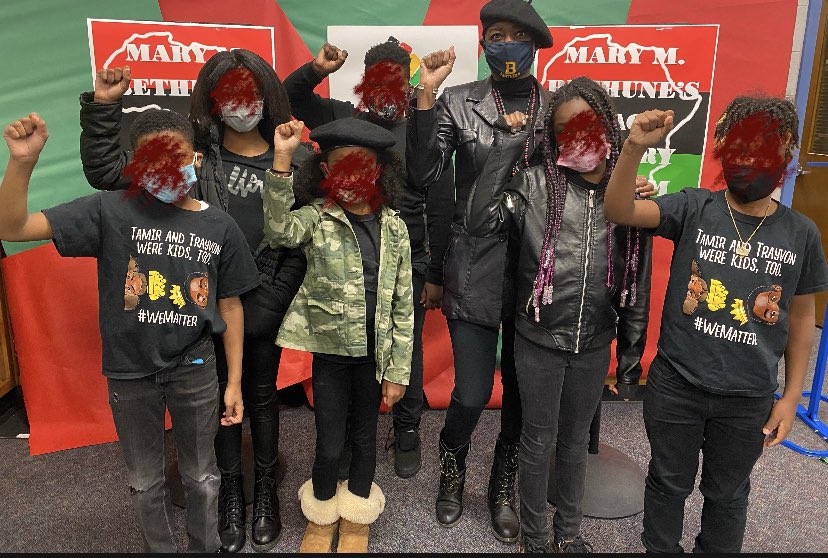ChiTownEdu's tweet photo. Black Panther Day at Bethune! My IRL squad...we’re down for the cause!✊🏾#BlackHistoryMonth #BlackLivesMatter #blackpantherparty @BethuneES https://t.co/nlhvbZeGD5