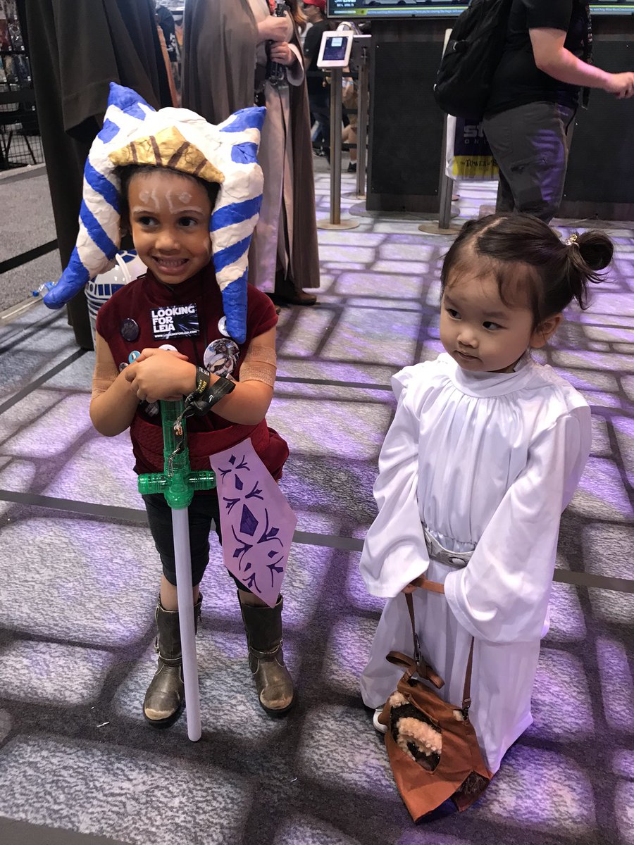 ForceTimePod's tweet photo. We met some pretty awesome friends at Celebration Chicago #SWCFanFriday https://t.co/CzRdLccGm3