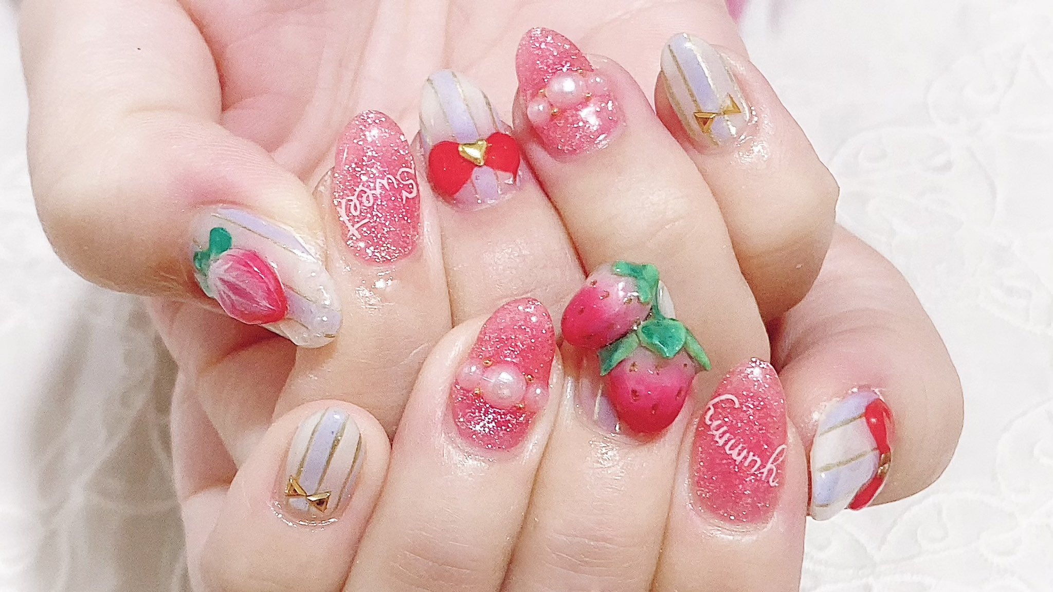 Fantasia Nailartsalon いちご3d ネイル好きさんと繋がりたい ネイル好きな人と繋がりたい Nail Nailart Nailist ネイル ネイルアート ジェルネイル ジェルアート ネイリスト 手描きアート 春ネイル 春 ネイル21 夏ネイル 夏ネイル