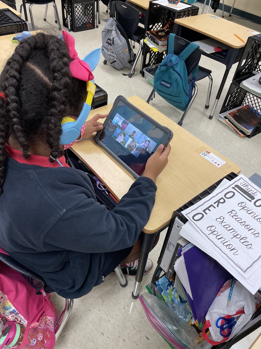 palms_west's tweet photo. 2nd Grade is learning how to write an Opinion 5 paragraph Essays with Mrs. Horvat, way to go Mustangs😁
#palmswestcharter #csusaproud #WhereGreatHappens  #growingleaders  #oneteamonefight #homelearning @CSUSAhq @CSUSAJonHage @drdchristiansen @EddieRuiz531 https://t.co/hr7PI7eaE6