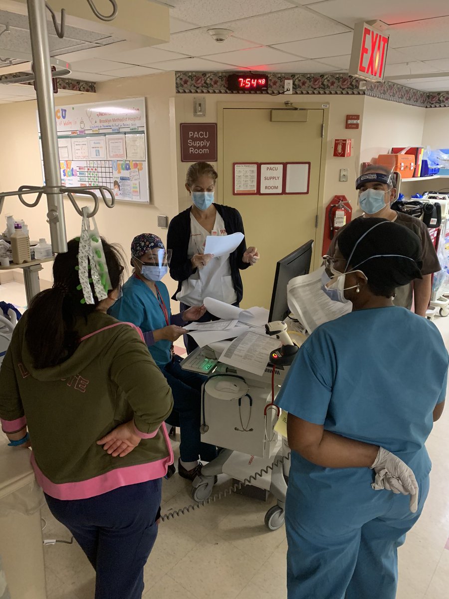 Despite a very hectic shift, PACU carved out time last night for #UnitCouncil on the unit! So proud to see this level of #Engagement <a href="/ErnestoPMir/">Ernesto Perez-Mir</a> <a href="/malounypbmh/">maria luisa quidilla</a> 💪🗣✨