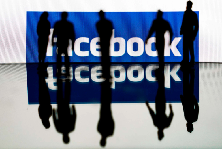 PaperRev's tweet image. #RestoreHumanity • Truthout: “Facebook Has Begun Purging Accounts Tied to Anti-Fascist Groups”: paperrevolution.org/truthout-faceb…