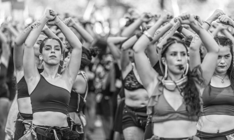 PaperRev's tweet image. #RestoreHumanity • ROAR Collective Roundtable: A feminist response to the pandemic: paperrevolution.org/roar-collectiv…