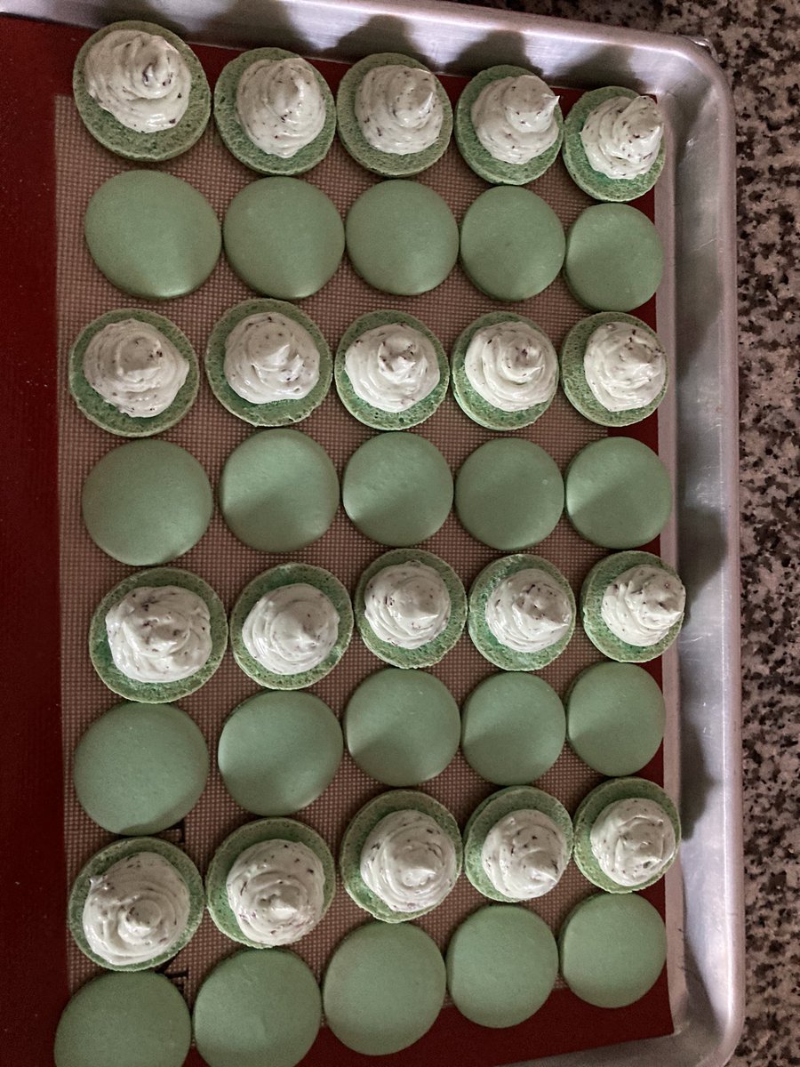LeasSweetBox's tweet photo. Will also have these at #hobiwithluv on Saturday (02/27) at Feng Cha TeaHouse in Costa Mesa. #MintChocolateMacarons hobi’s pick!
#BTSCupSleeves #Bangtan #BTSCafeevents #BTS #SoCalARMYs #ARMYs #BTSUnplugged #HobiDay #HappyHobiDay #BabyMang #BT21 #jhope #hobi #hoseok #danceking #jh https://t.co/cArPSmwlL1