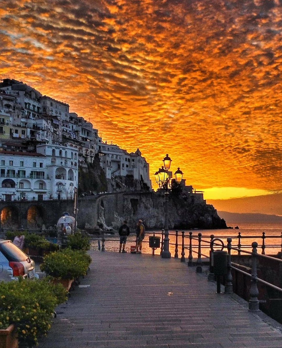 VickieSchn_'s tweet photo. Amalfi Coast, Italy 🇮🇹 https://t.co/iHKEvRKqEX