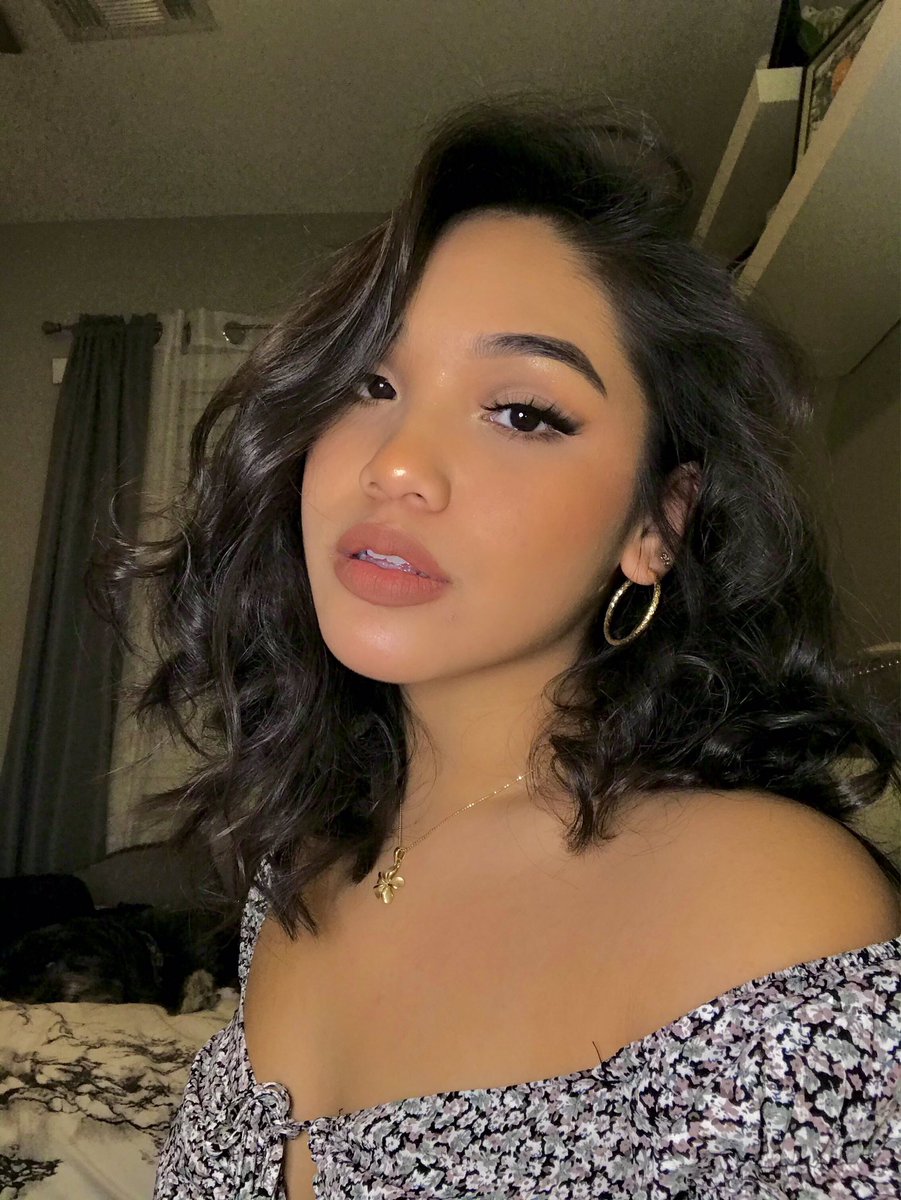 KaitlynDem1's tweet photo. Good days on my mind 🧚🏽‍♀️✨ https://t.co/mlA1k5fI8d