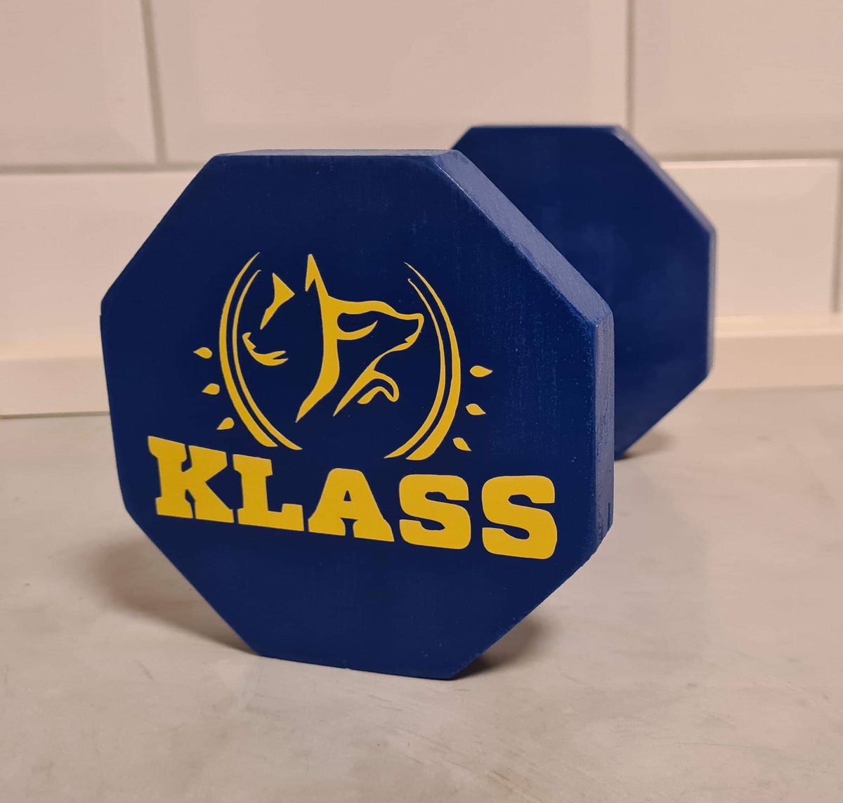 klassfoder's tweet photo. #färskfoder #orginaletsedan1969 #svenskhundmat #klassfoder #brukshund #klasshund #tjänstehund https://t.co/CMwvDzyQvE