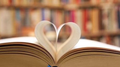 KathyDavisLMSW's tweet photo. Today I overheard a sweet kinder kiddo ask a teacher- “What is that room with all of the books?” The teacher responded-“That’s the library. Before COVID 19, students could go in there &amp; pick out a book”.... yep!  My heart broke a little today... #allinforkids 💔 https://t.co/jUCbautErq