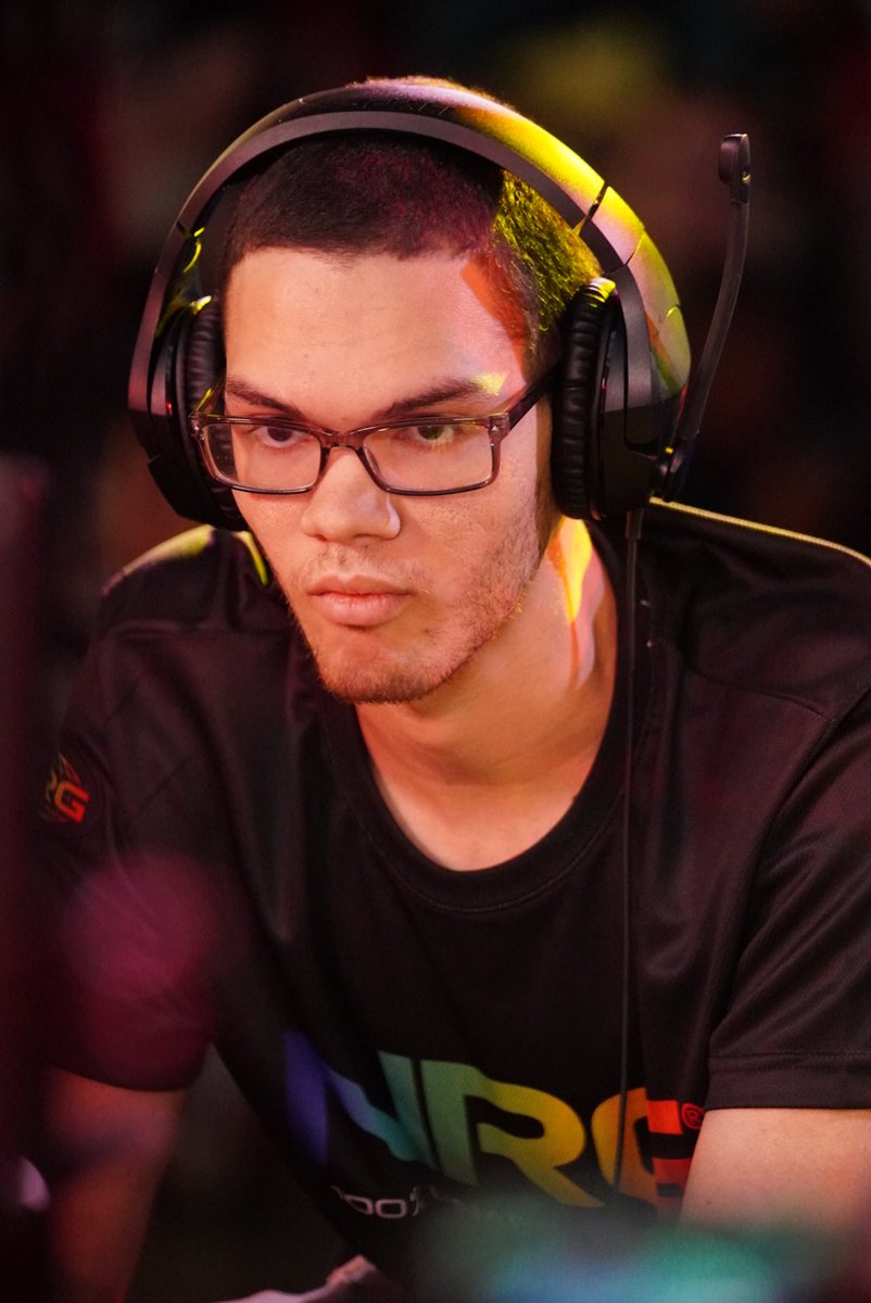 First streamer I ever followed and subbed, and first esports pro I ever got to meet in person. And the face of one of the best portraits I've ever taken at an event! !#UnBanNairo