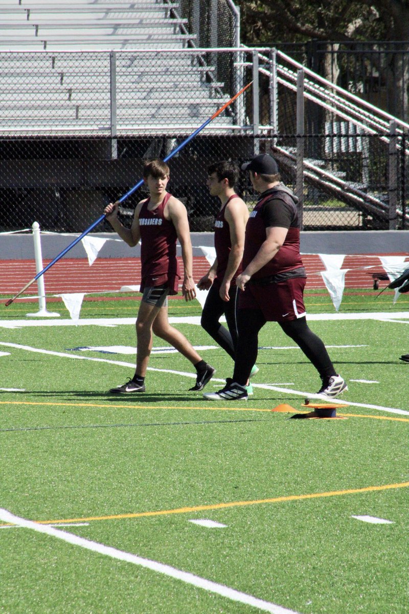 brettangief's tweet photo. Track Season in full swing #beausca2021 #frazier6 #makepaproud #javelin https://t.co/UTTxHsgWd7