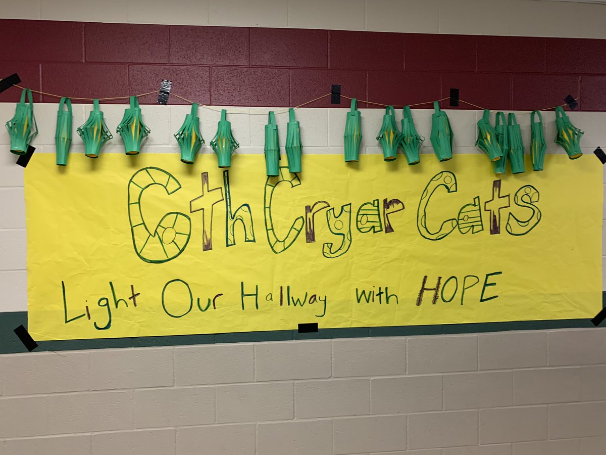 RocknwithHays's tweet photo. 6th @CryarCats lighting up our hallways with Chinese New Year Hope Lanterns #nyas #ChallengeAccepted @atlow12 https://t.co/bIFlvEwylb