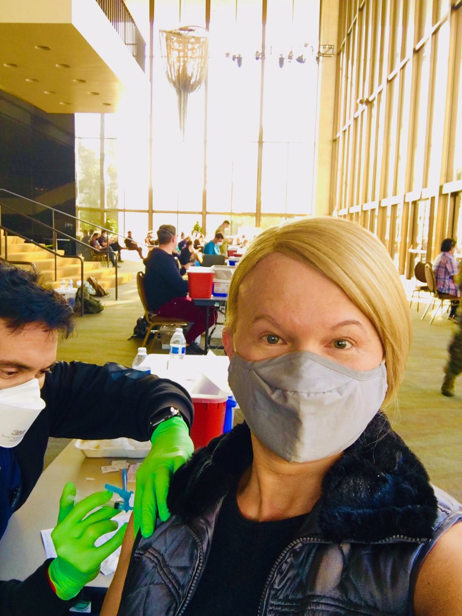 ModelaKurzet's tweet photo. I just want to tell everyone there is nothing to worry about vaccine #Covid-19 💉 no pain at all 😊 
#PleaseGoVaccine  💉#Safe #YourLife  #Mask 😷 https://t.co/kB3nEgUwqu