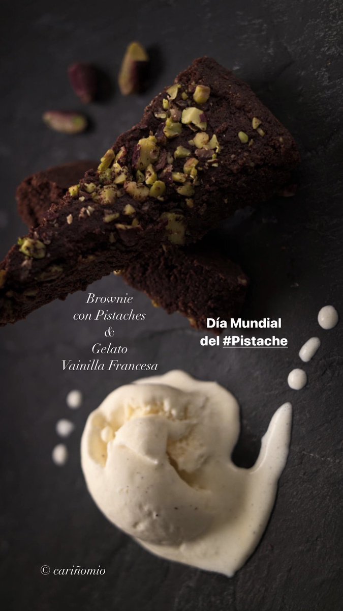 cariniomio's tweet photo. Brownie con #pistaches y #gelato de Vainilla Francesa en el Día Mundial del Pistache #gelatolovers https://t.co/dFpvb5Zjtc
