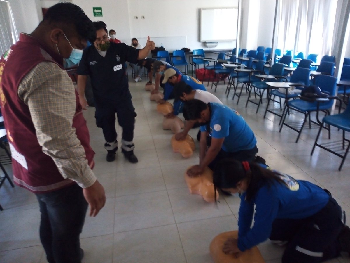 El día de hoy se tomó el curso de manejo de extintores y primeros auxilios básicos, impartidos por el personal de <a href="/ProcivilTabasco/">Protección Civil Tab</a>.
<a href="/EvaristoHdzCruz/">Evaristo Hernández Cruz</a> 
<a href="/OficialCentro/">Oficial del Centro</a> 
<a href="/JARGPC/">Jose Alberto Rodríguez Gallardo</a>
