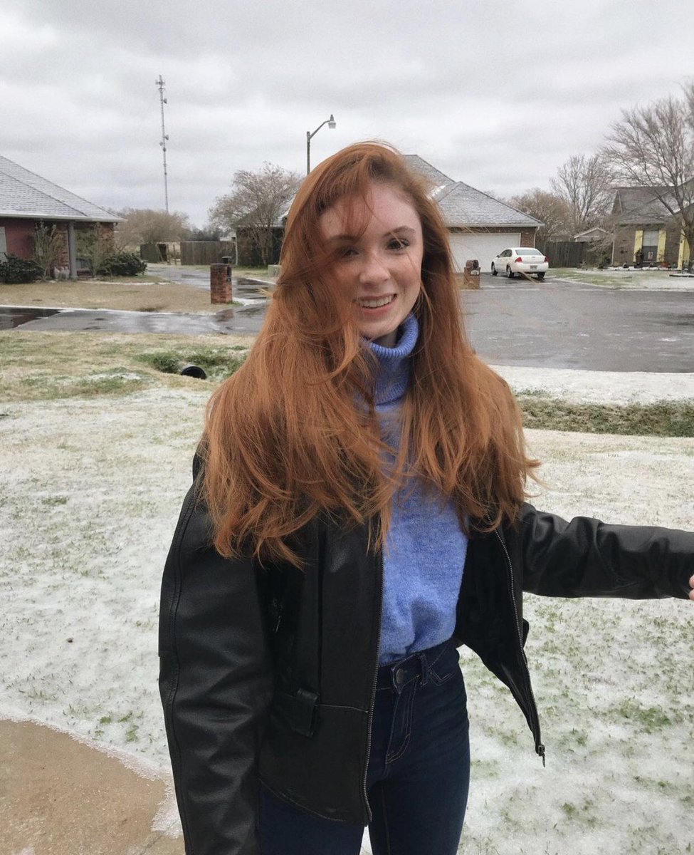 ASelecaoNews's tweet photo. Hoje é aniversário da nossa querida rainha, America Singer. E não poderíamos deixar esse dia passar sem parabenizar essa personagem incrível que nos inspira a cada dia com a sua história. Também queremos parabenizar a @kieracass por ter dado vida a essa personagem maravilhosa 💕 https://t.co/OXgfa1SqiA