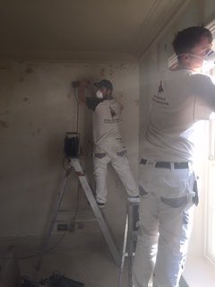 Just getting the wallpaper stripped off, with all hands on deck before the weekend. 🥵 #wallpaper #decorating #renovate #thirskdecoratingcentre #easingwold #decorator