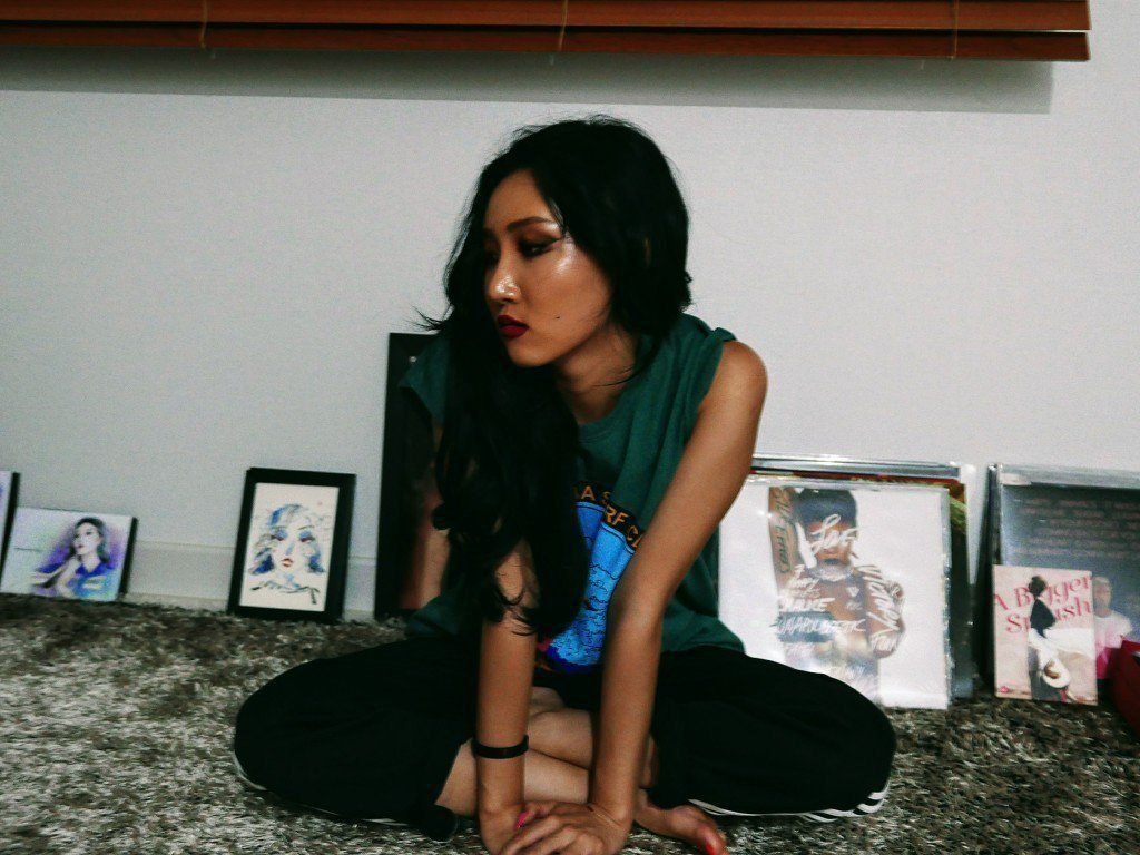 Dream_Hwasa's tweet photo. ㅤㅤ。 ꜥ s ˒ ᥱ t tō 、 𝔰 : 𝐡𝐢𝐧𝐞 * ℍ ₊ ω 𝕒𝕤𝕒 ⋆ 𝚞𝚙 ⃕ 𝑑𝑎𝑡𝑒 · #BlueSunrise
Esta hermosa noche la he pasado escuchando el nuevo álbum de estas niñas y estoy: enamorada completamente de su nuevo material en especial del solo de Akira #Team_HELLO. https://t.co/tA76zjD5mK