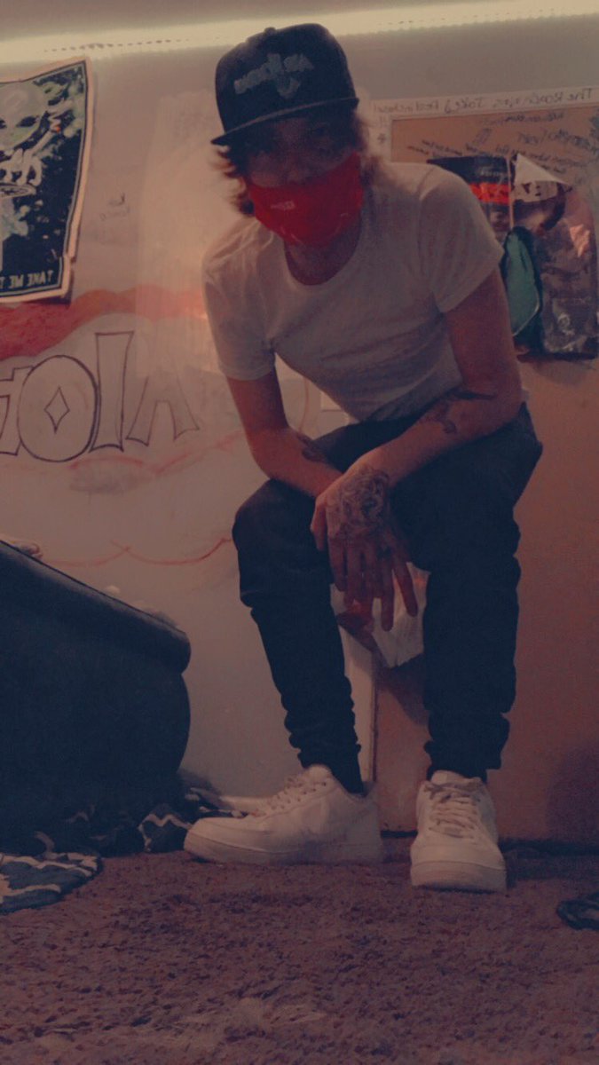 dillpick502's tweet photo. #follo4follo #follo4folloback #follobackinstantly #follobackforfolloback #FolloMe #Likee #LikeForLikes #likesforlike #TeamFollowBack #tatted #tattoos #living https://t.co/ZQ7AtCuVIT