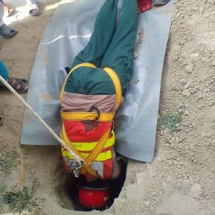 thisjawaad's tweet photo. Humanity still exists. https://t.co/7rGoLIhR1h