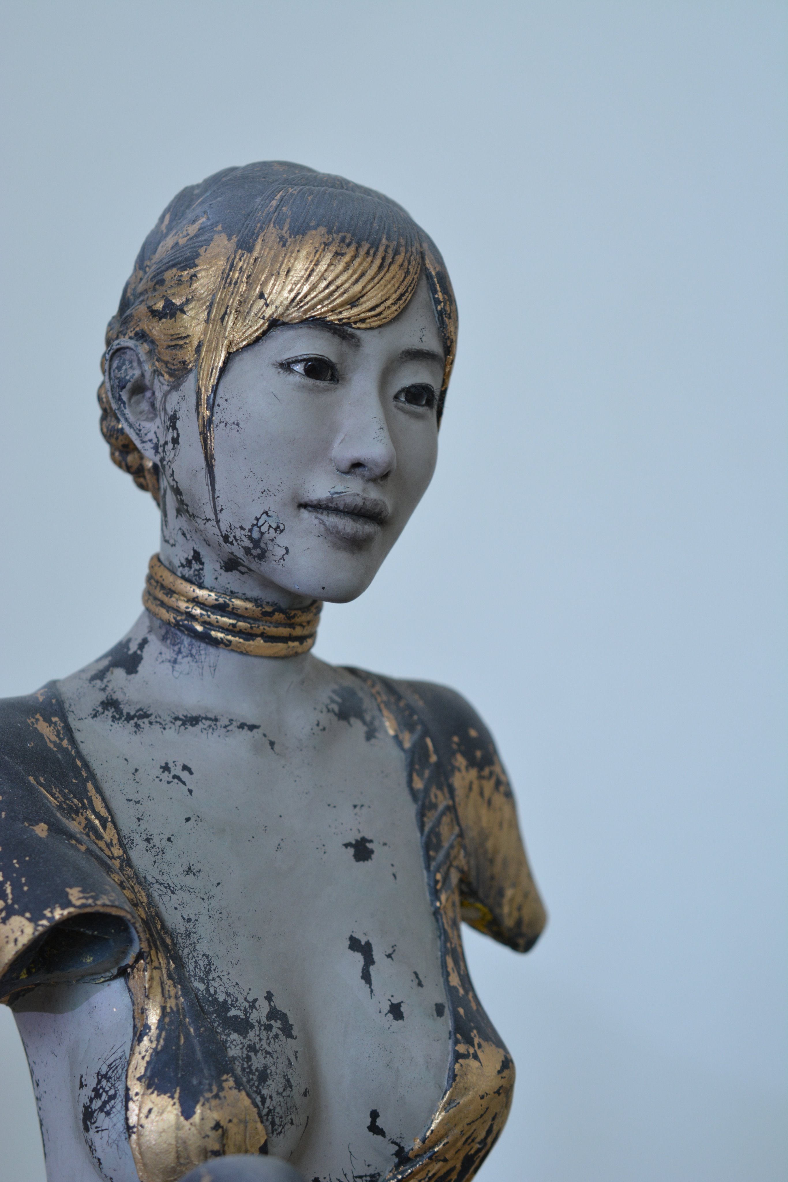 九千房政光 Kusenbou Masamitsu 腕の無い弥勒菩薩 ミロのヴィーナスを想起させるフォルム 腕がない分 見る側に想像を喚起させることが出来る 不完全な美 このような表現もアリかと思いました 弥勒菩薩坐像 ミロのヴィーナス 不完全な 美