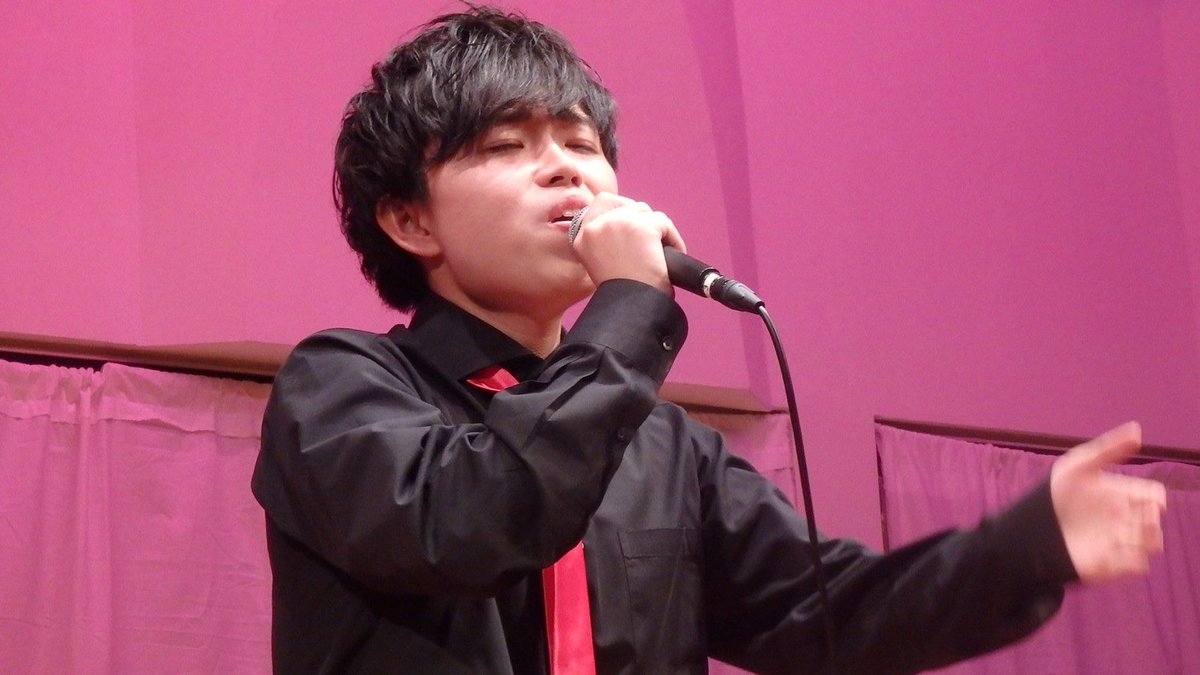 Chocologies's tweet photo. ▷メンバー紹介
『りょう』

人を愛し、人に愛される、ちょころぎーずの頼れるTop chorus！
困った時は何がなんでも助けてくれる心優しい先輩。動物とか沢山寄ってきそう。
常に笑顔を絶やさない穏やかな性格でありながら、東京から大阪まで自転車で旅してしまうなかなかハードな一面も！

まりん https://t.co/kKf0wngKbr