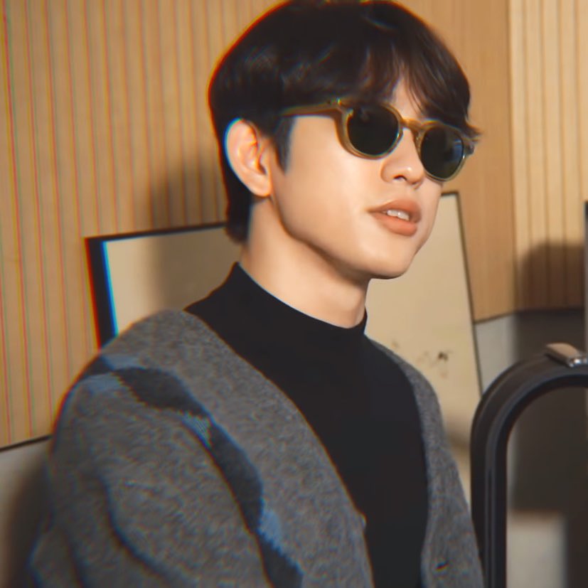 pjylocal's tweet photo. you have a crush on park jinyoung https://t.co/7w4z0y9yM1