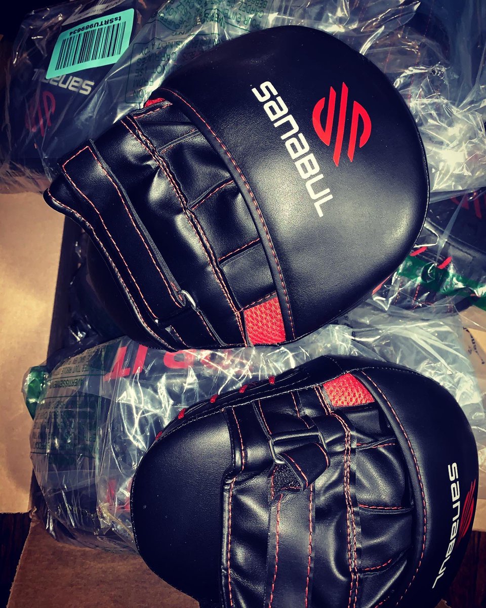 Boxing Out Negativity tweet media