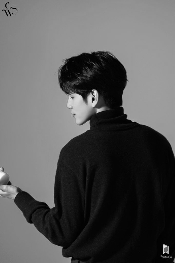 egnoegno1's tweet photo. Turtleneck 🖤

#옹성우 #ONGSEONGWU
@officialtwt_OSW https://t.co/SOX7YfL0d5