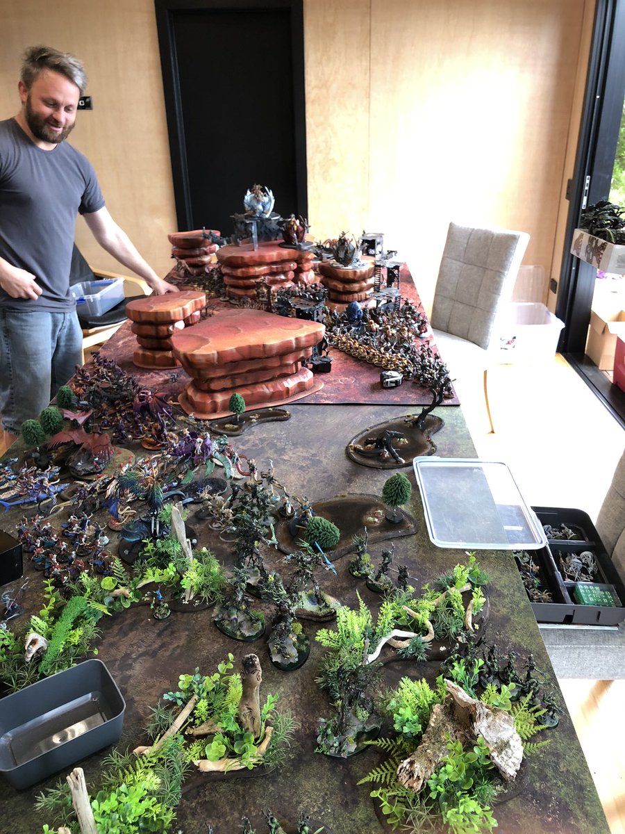 FroggySeerNZ's tweet photo. Huge game of AoS, 12000 pts a side 🎲 Lumineth/Idoneth/Sylvaneth/Daughters of Khaine facing Ironjawz/Khorne #WarhammerCommunity #Warmongers https://t.co/FxLjZICNnJ