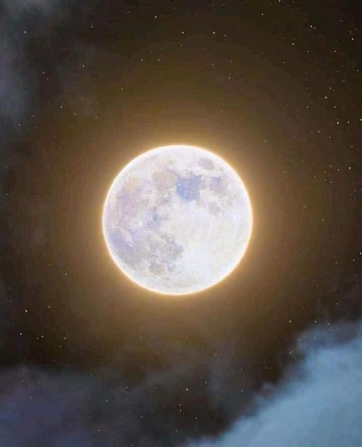 uncafedeti1's tweet photo. Te dedico la última luna de febrero 🥺❤🌒 https://t.co/NY3UXf3V0B